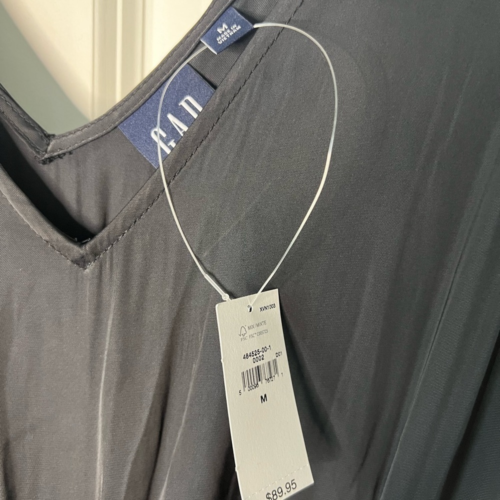 GAP NWT Black V-Neck Jumpsuit - Picture 3 of 5